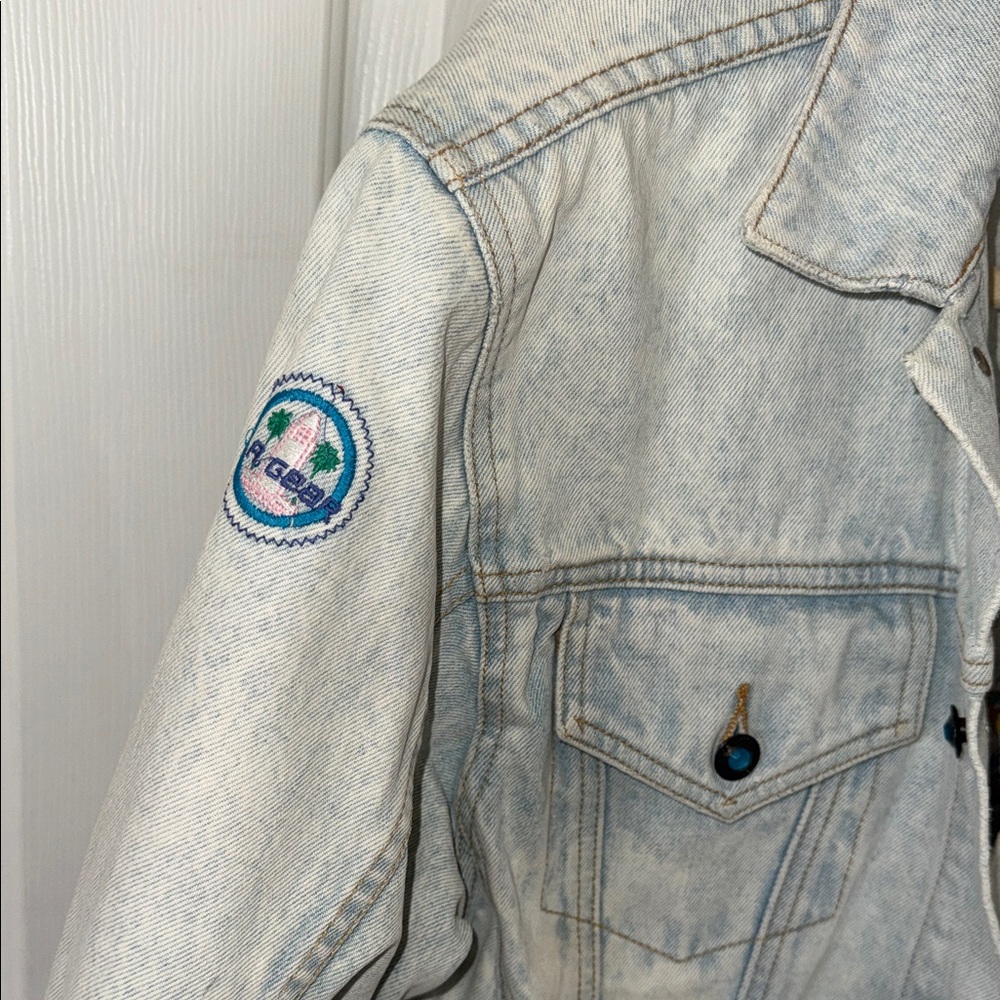 Vintage LA Gear Light Wash Denim Jacket - Picture 4 of 5